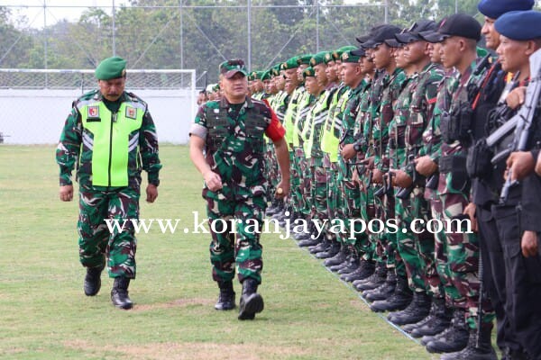 Korem 082 Apel Gelar Pasukan Dalam Rangkan Pengamanan Kunjungan Presiden RI Prabowo Di Bojonegoro