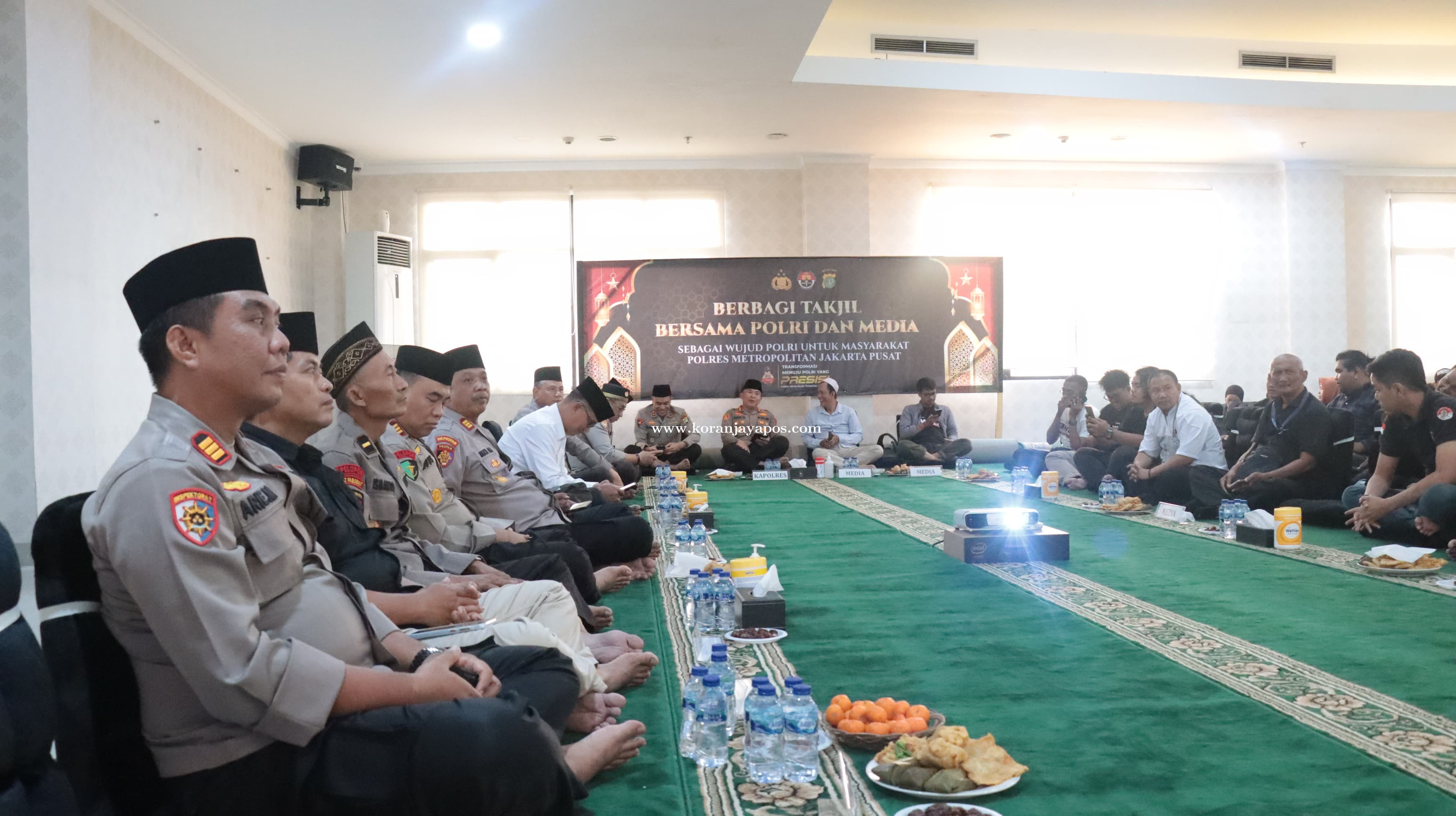 Polri & Media Kompak! Buka Puasa Virtual Serentak Perkuat Sinergi