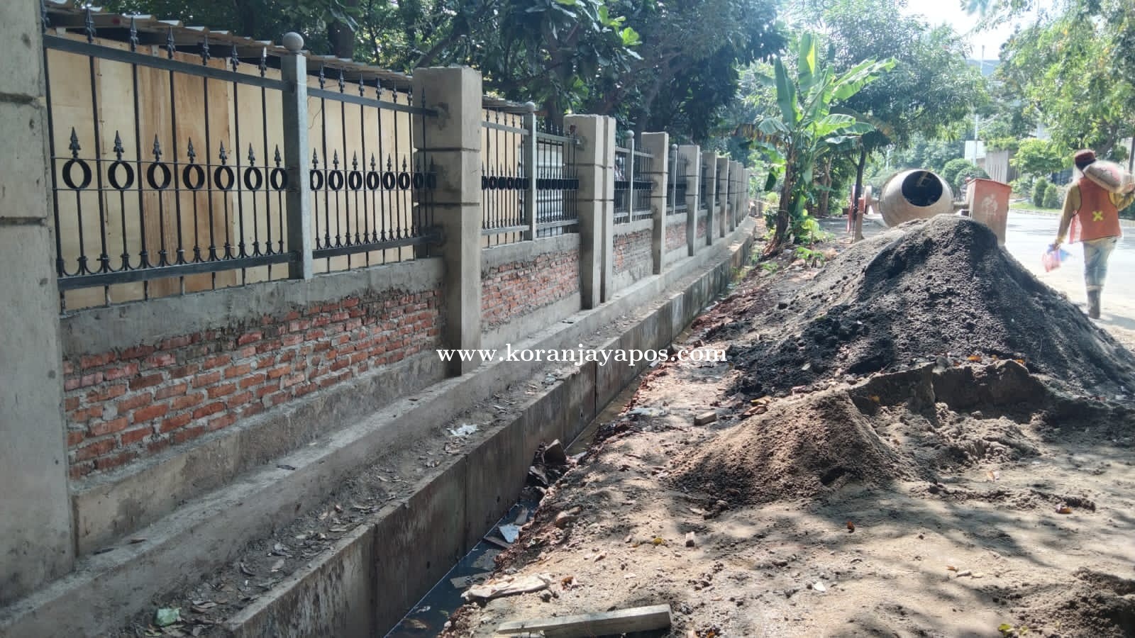 Proyek Pemagaran Waduk Cincin Berlanjut, Warga Minta Penataan Kawasan Pasca Pembangunan