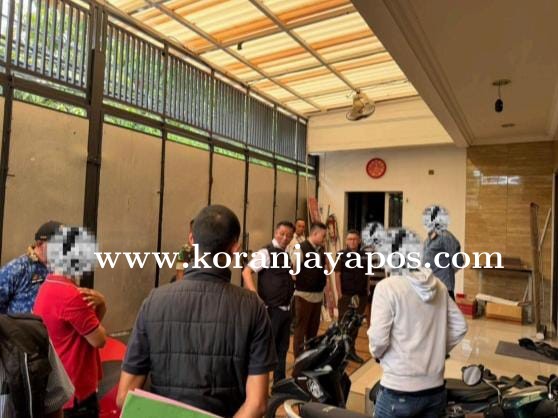 Kejari Jakarta Timur Sita Dokumen Dari Penggeledahan Kasus Dugaan Korupsi Mesin Jahit