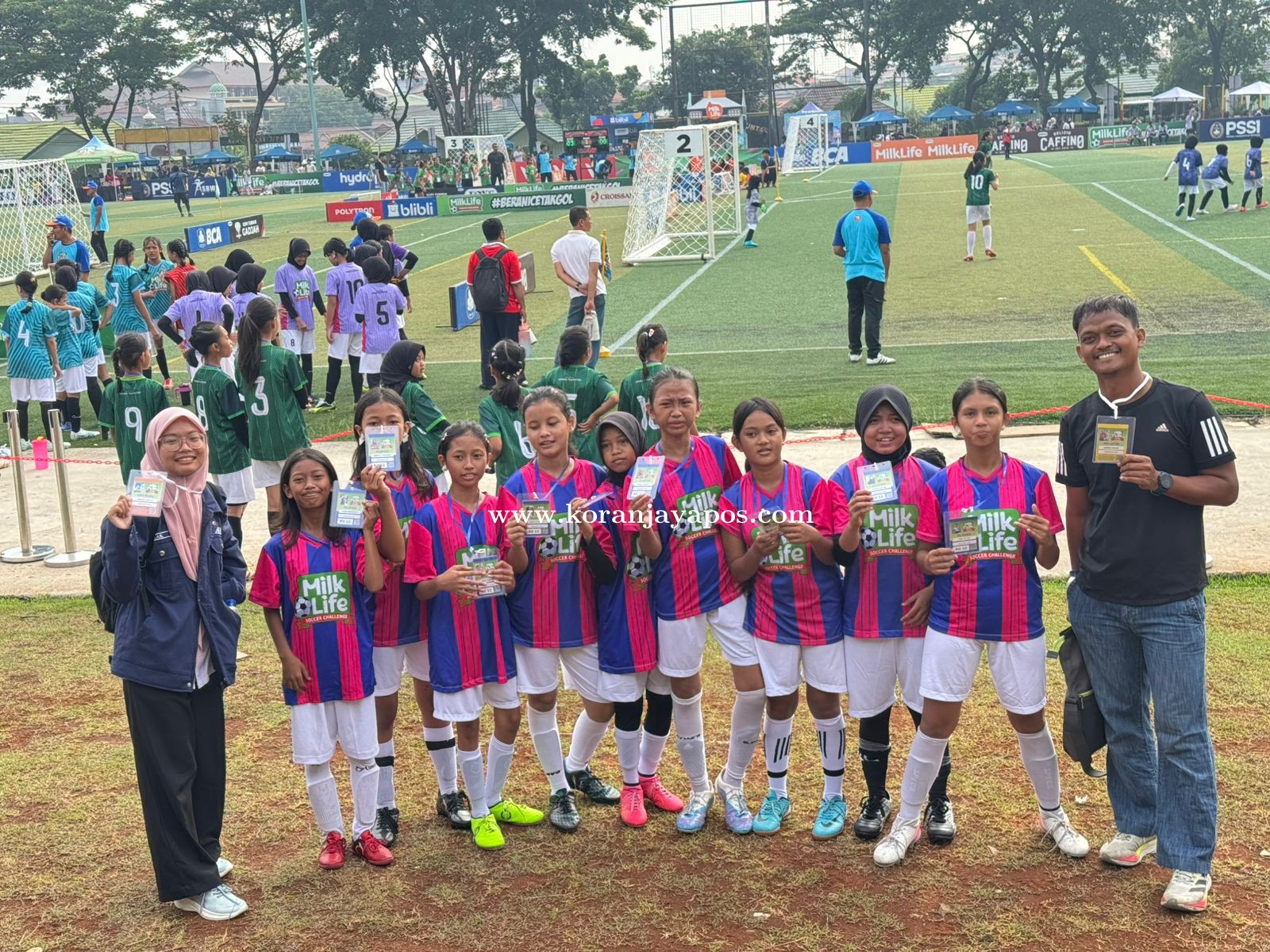 SDN Bidara Cina 03 Pagi Berpartisipasi dalam Festival Sepak Bola Putri U12 di Jakarta
